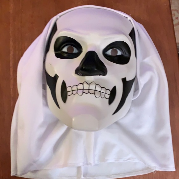 Kids Halloween Fortnight Skull Trooper costume mask/shirt /hand painted pants - Picture 3 of 16